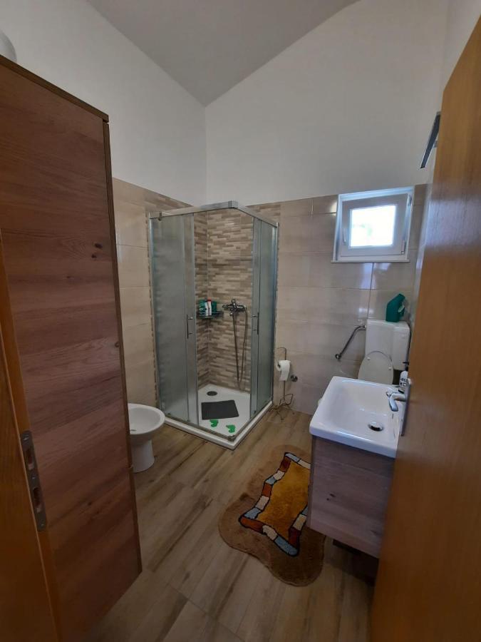 Danisacroatia Apartment มาสเลนีซา ภายนอก รูปภาพ